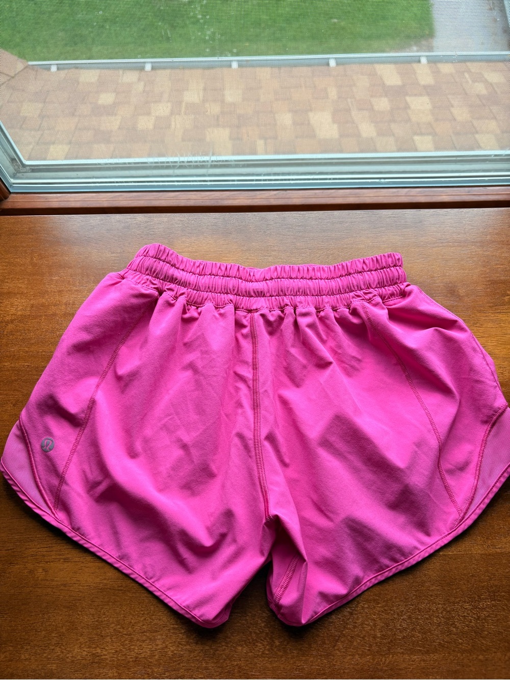 Lululemon hotty hot high-rise 4” - Picture 3 of 7
